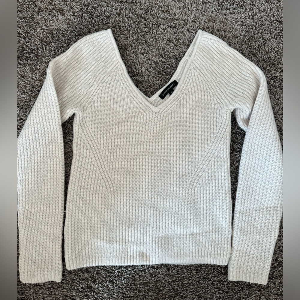 Banana Republic Wool blend open neckline sweater in size XS, light gray color